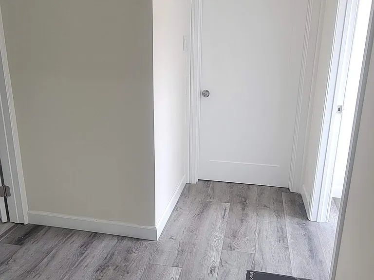 131 S Gless St #1/2 — Photo 22