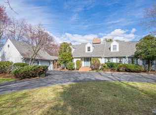 995 High Mountain Rd, Franklin Lakes, NJ 07417