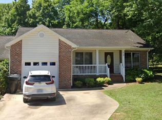 215 Laurel Hill Dr, Burlington, NC 27215