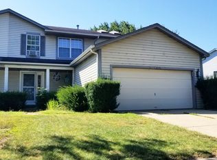 1226 Oak Ridge Dr, Streamwood, IL 60107