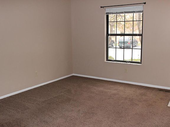 3rd image of 659 Mawyer Dr