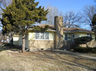 2020 Stratford Rd, Lawrence, KS 66044