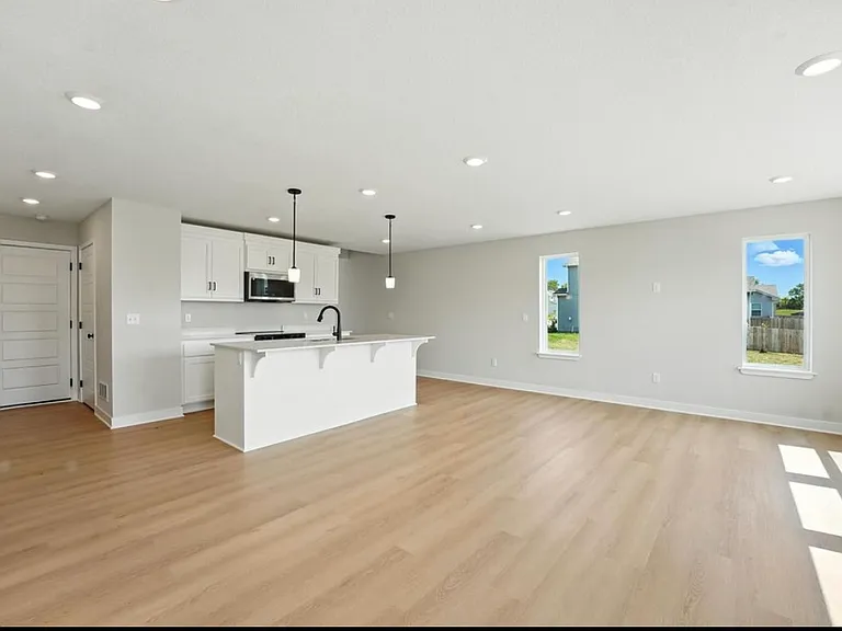 19703 W 195th Pl — Photo 10