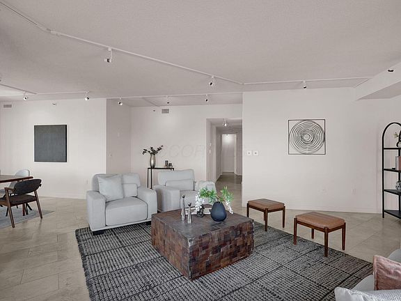 4th image of 155 W Main St APT 802