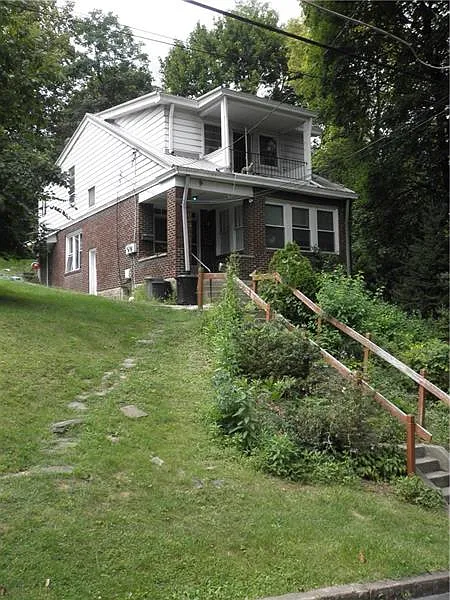 1520 Princess Ave photo 1