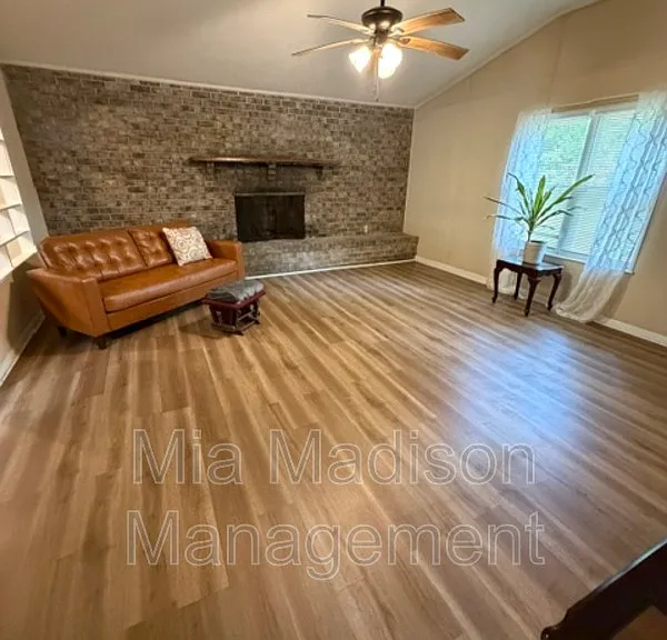 9406 Dunwoody Dr — Photo 9