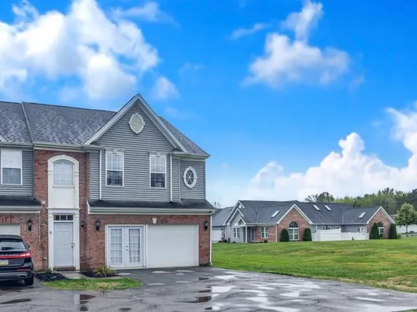 449 Country Club Dr, Ellwood City, PA 16117