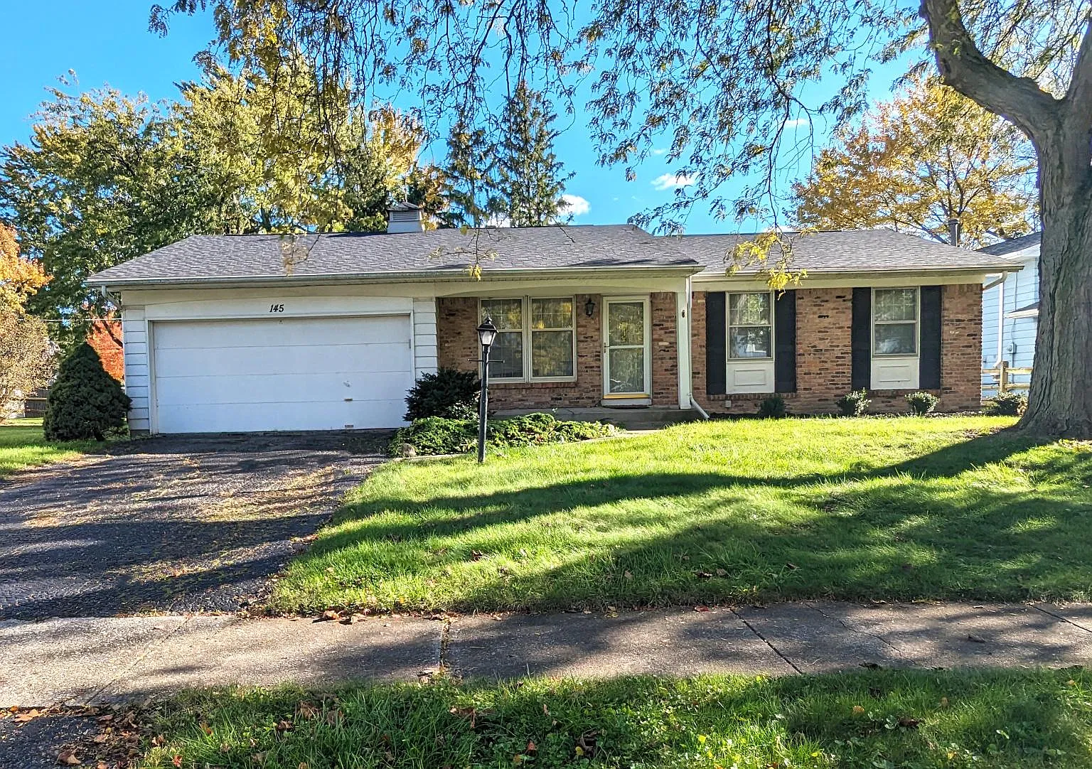 145 Birchcrest Dr — Photo 1