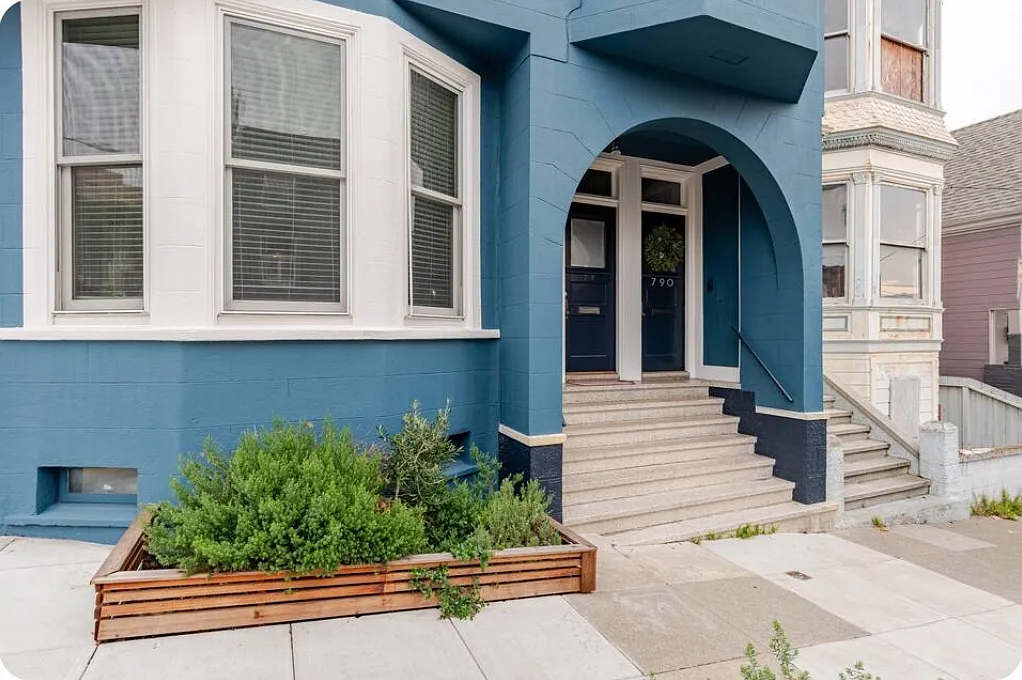 2 bed, 1247 sqft, $7,450 — Photo 3