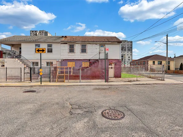 156 Beach 60th St, Far Rockaway, NY 11692