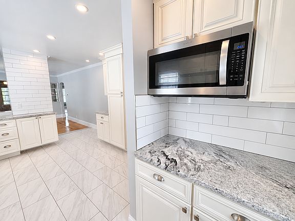 3rd image of 38 Boston Ave #2