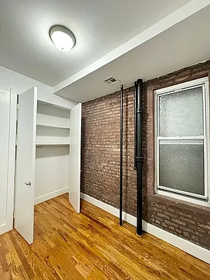 Rented by Pear NYC LLC | media 8