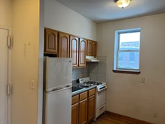 Rented by Roz Khan, LREB