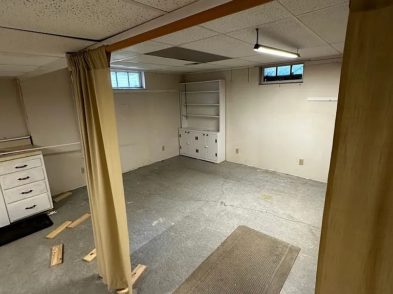 615 College St — Photo 12