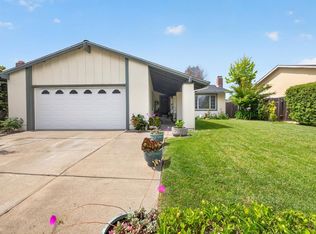 1435 Ivy Ln, Petaluma, CA 94954