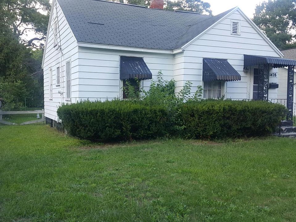 2nd image of 1428 Marcoux Ave