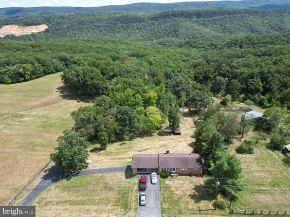 1157 Carpers Pike, Gore, VA 22637