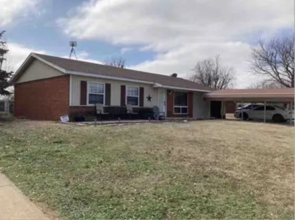 505 Highland Dr, Waukomis, OK 73773