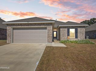102 Alpine Meadows Ln, Lafayette, LA 70506