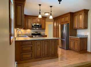 8 Deer Ln, Ledyard, CT 06339