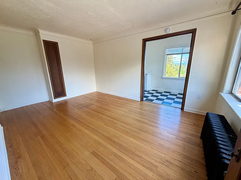 8008 Greenwood Ave N — Photo 5