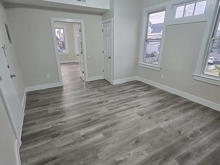28 Wainwright St #5C — Photo 2