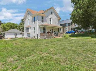 739 S Iowa Ave, Washington, IA 52353