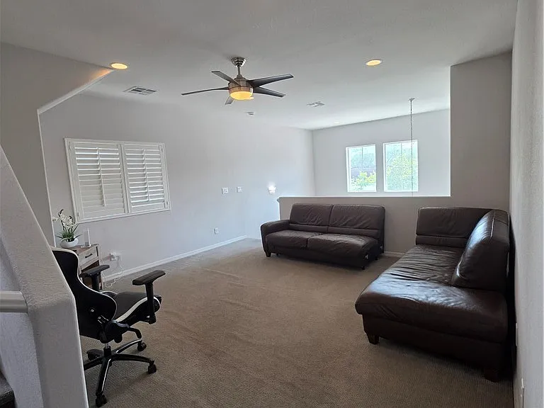 7926 Torreys Peak St — Photo 5