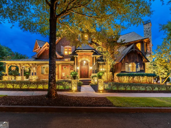 6407 Grand Marina Cir, Gainesville, GA 30506