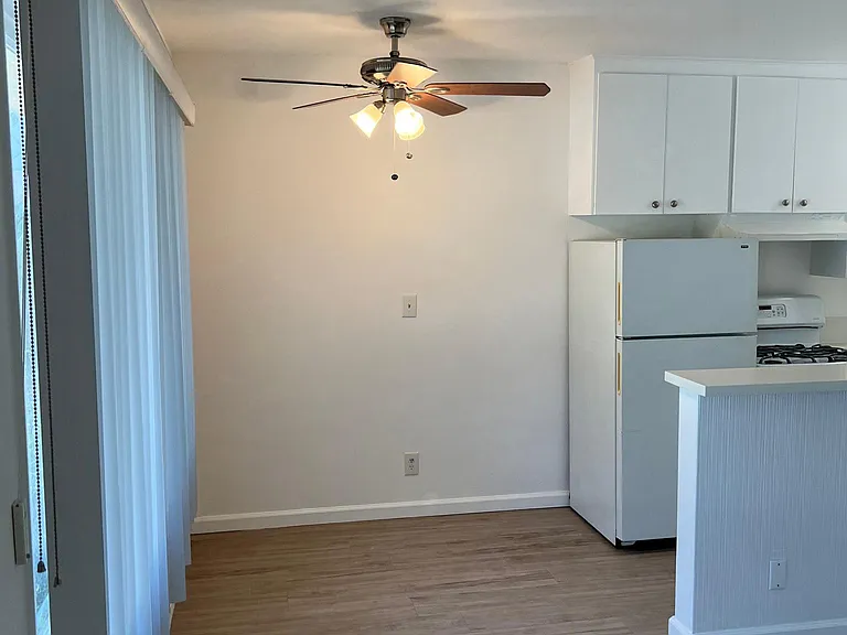 1306 Arizona Ave #C-1 — Photo 2