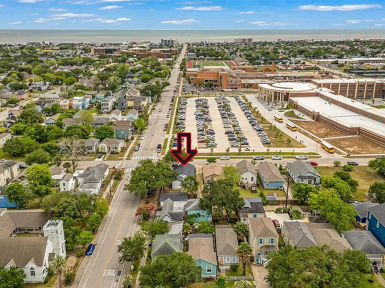 4102 Ursuline St — Photo 40