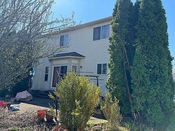 5th image of 1387 Hartland Dr