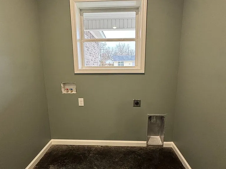 526 Maple St — Photo 7