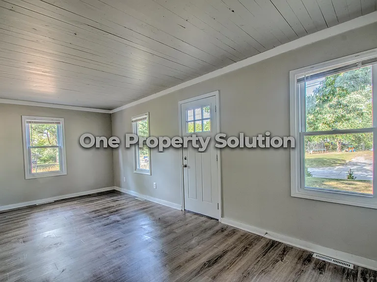 3753 Englehart St — Photo 8