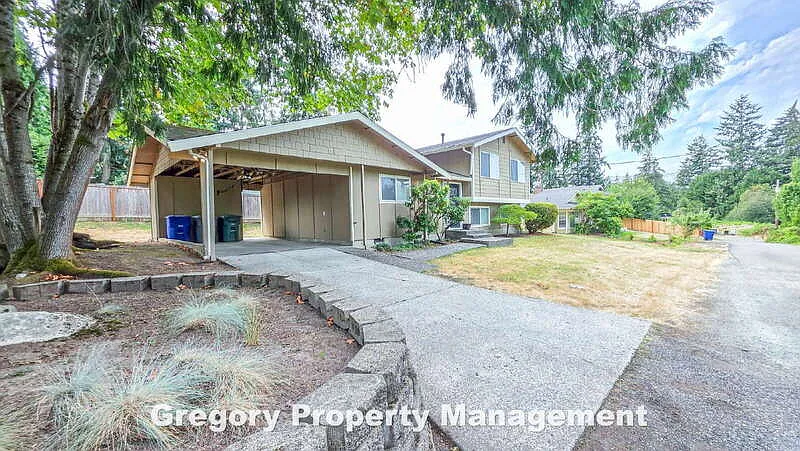 16019 84th Ave NE
