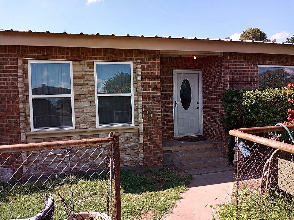 1st image of 318 W 81st St