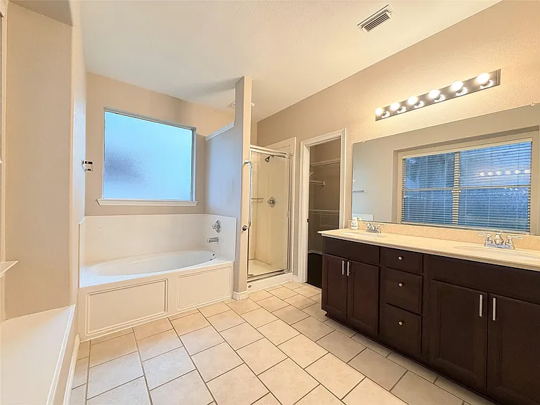 211 Briar Trace Ln — Photo 23