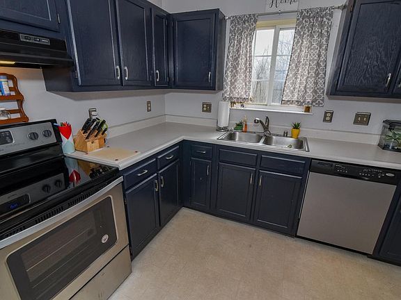 2nd image of 3972 Woodchase Dr