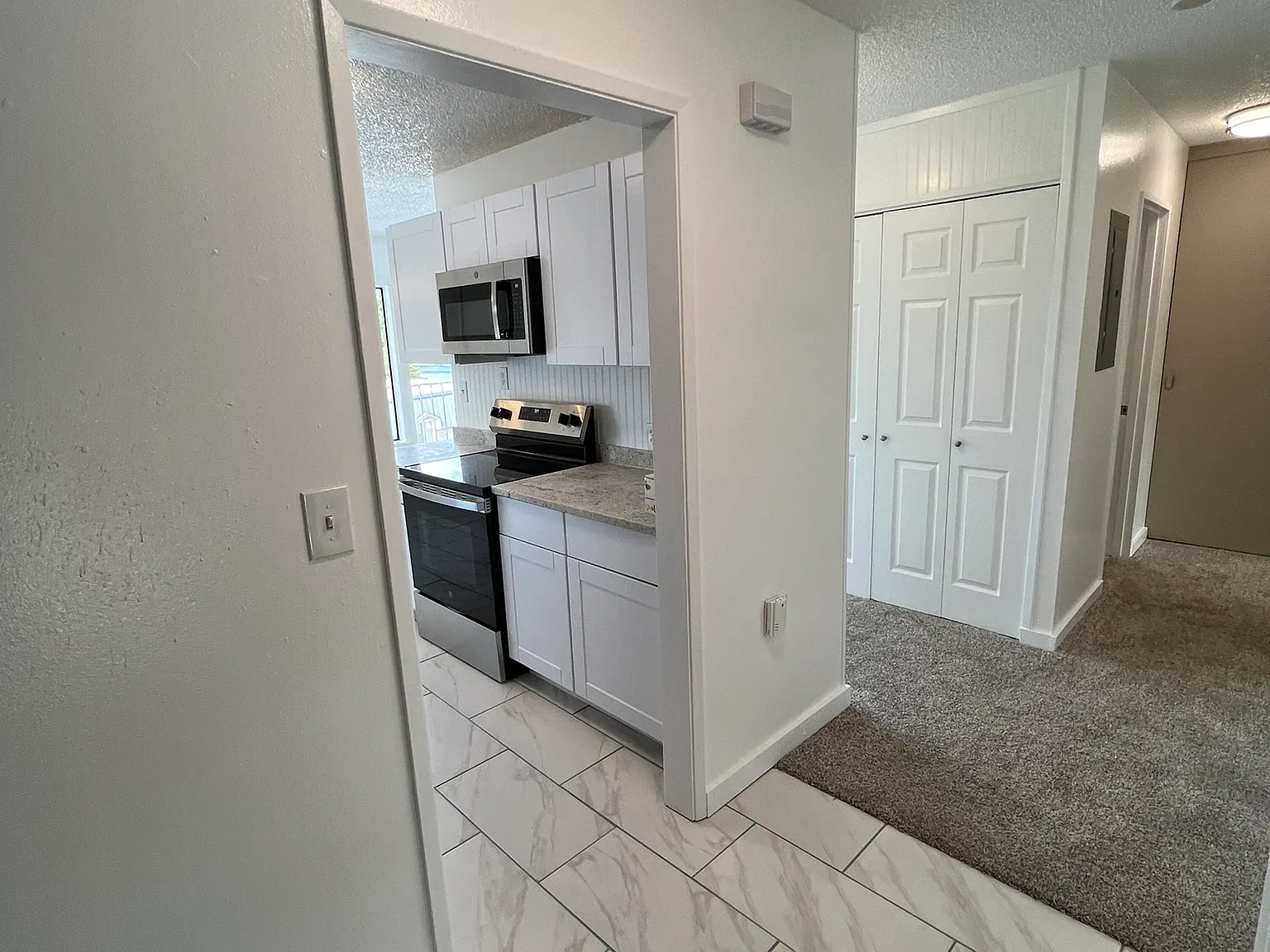 2 bed, 1.5 bath, 965 sqft, $2,200 — Photo 4