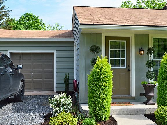 Attached 1 Car Garage