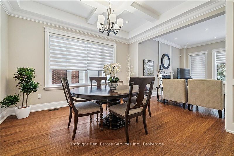 Burlington House for rent - 5 Bedrooms — photo 8