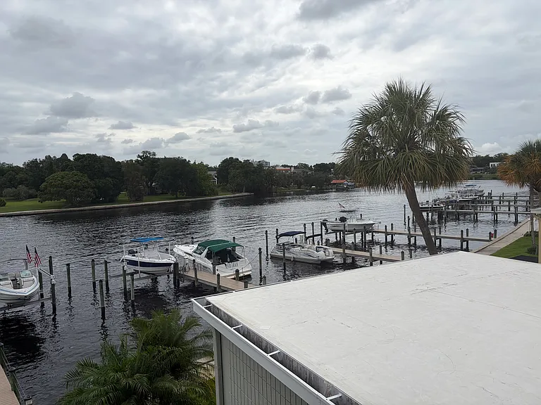 2424 W Tampa Bay Blvd #C212 — Photo 11