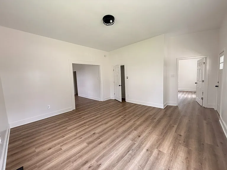 Living Room 10 ft. ceilings