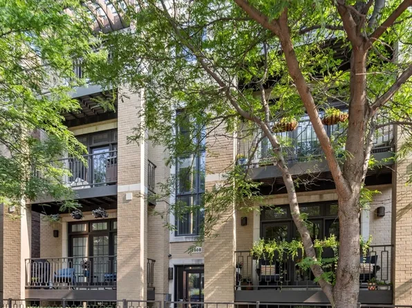2008 W Erie St APT 3W, Chicago, IL 60612