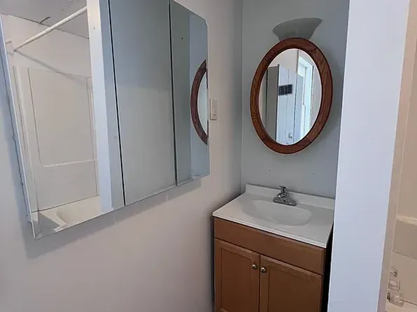 (undisclosed Address), Fulton, NY 13069