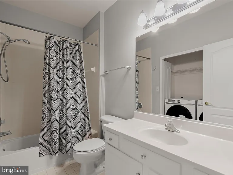 563 Pelican Ave — Photo 30