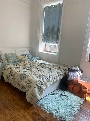 Rented by M.Grossman R.E. Management | media 16