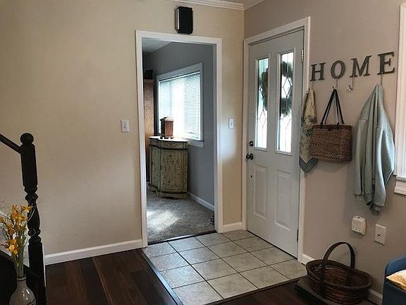 3rd image of 504 S 5th St