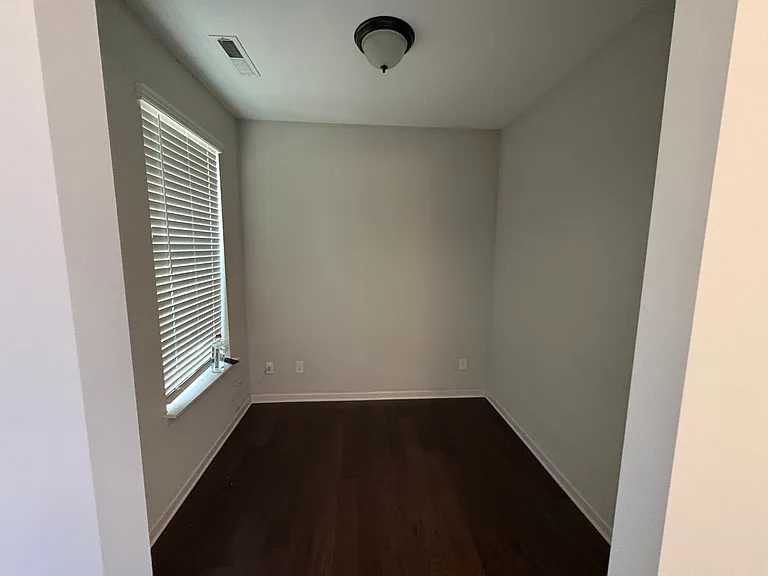 1123 Whitby Moore St — Photo 5