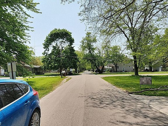 5th image of 476 Mulhollen Dr